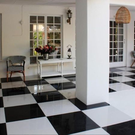 La Belle Guest House Bloemfontein Exterior photo