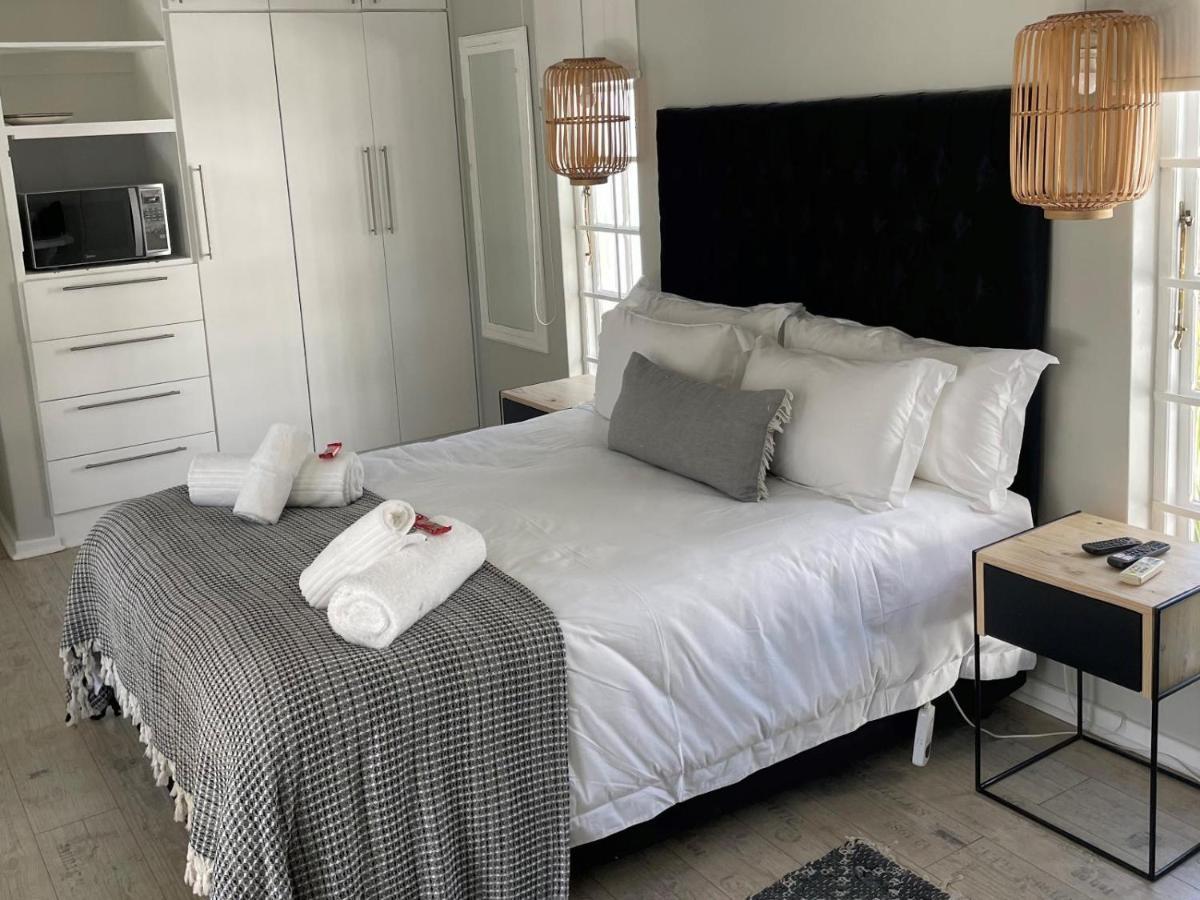 La Belle Guest House Bloemfontein Room photo